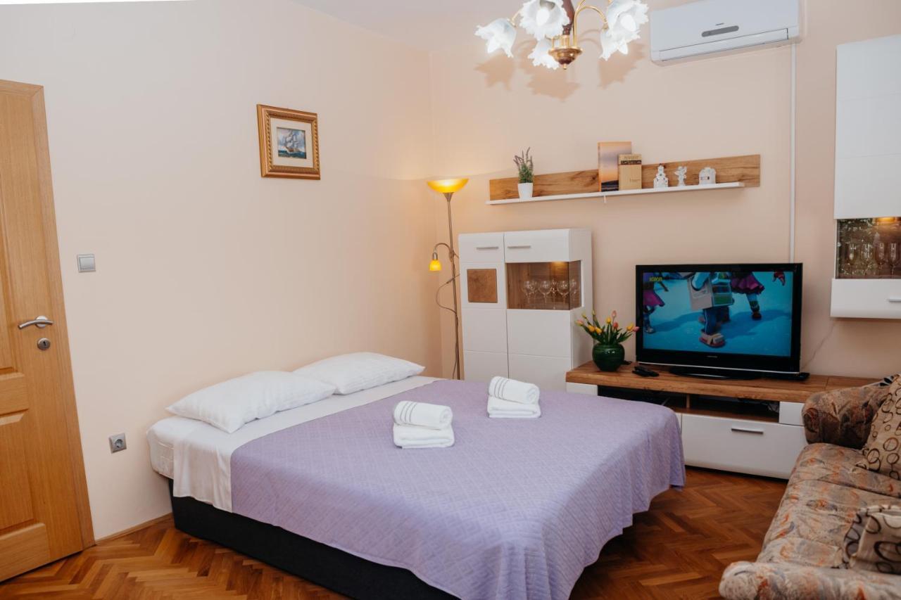 Apartman Neli Vir Luaran gambar