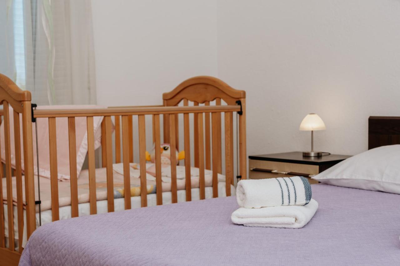 Apartman Neli Vir Luaran gambar